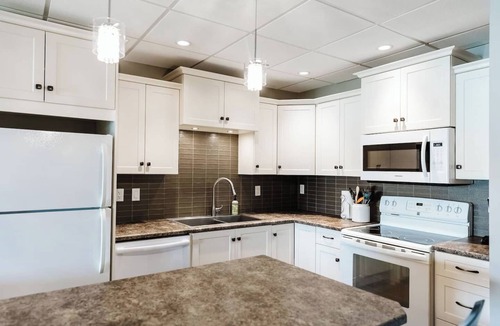 Central Okanagan Condo | 105 - Casa Loma Lakeshore Resort