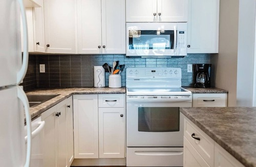 Central Okanagan Condo | 105 - Casa Loma Lakeshore Resort