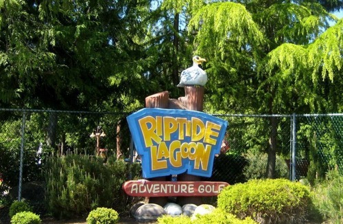 Regional District of Nanaimo Cottage | 1109 s.f. Cottage - Sleeps 6 - Indoor Pool/Hot Tub - Close to Beach!