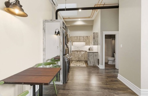 Collingwood Apartment | 124 Hurontario Unit 4