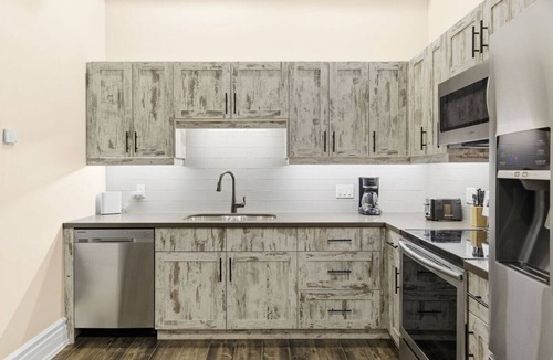 Collingwood Condo | 124 Hurontario Unit 3