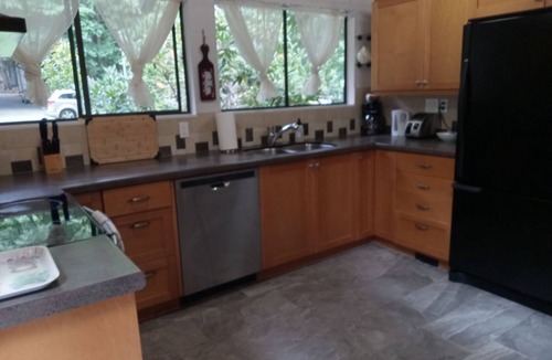 Broadmead House | #143 Lochwood Crescent, 4 bedroom in Broadmead
