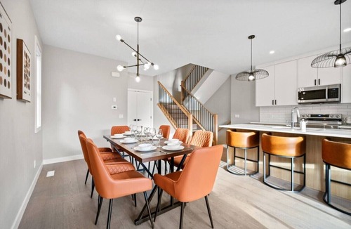 Montgomery Apartment | 16 Guests | 8BR | Game Rooms | King Beds