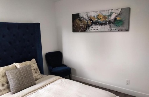 Grandview-Woodland Apartment | 1645 East 5th Ave