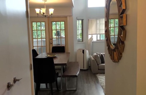 Grandview-Woodland Apartment | 1645 East 5th Ave