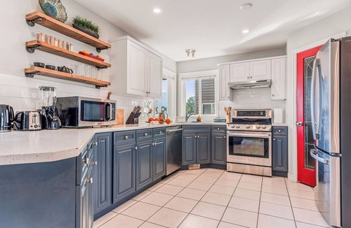 Promontory House | 180° Amazing View- Ridge Top, 2 Full Kitchen, 3-Level, Sleeps 15 Comfortably