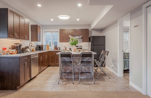Promontory House | 180° Amazing View- Ridge Top, 2 Full Kitchen, 3-Level, Sleeps 15 Comfortably