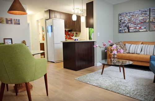 Sappertown House | 1Bedrm + Den/Office Suite - EXTENDED Stays Welcome
