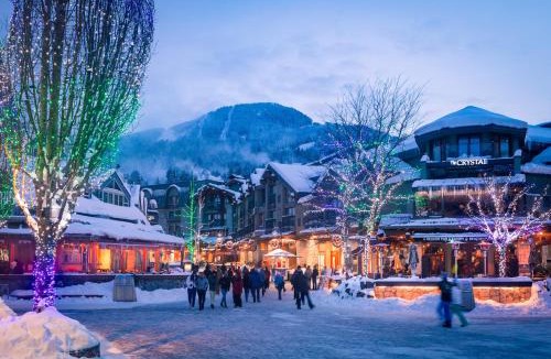 Upper Village Apartment | 1BR and Sofabed in Marquise, Close to Ski Hill, Fireplace, Hot Tub and Sauna, Gym