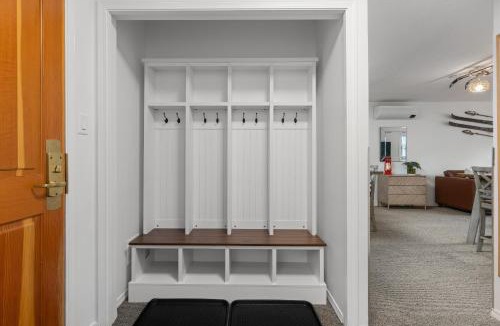 Upper Village Apartment | 1BR + Sofa Bed | Greystone Lodge | Ski in/Ski out | Pool & Hot Tub | Epic Locations