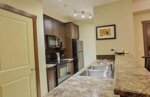Fernie Apartment | 2 BDR Condo/Hot Tub/Gym