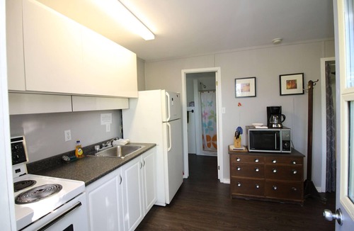 Southampton House | 2 Bdrm Country Cottage #4 - Rosewood cottages