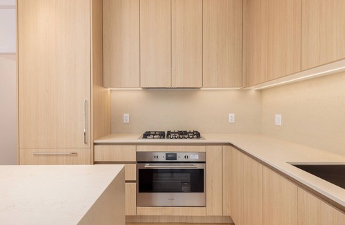 East Side Condo | 2 Bed 2 Bath Brand Immaculate Condo by Transit and Trout Lake