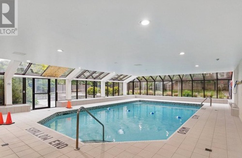 Downtown Mississauga Apartment | 2-Bedroom Apartment 30 minutes away from Toronto