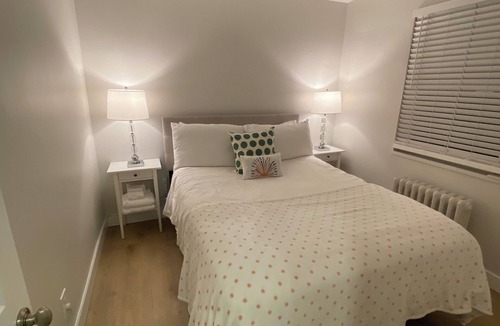 Port Credit Apartment | 2-Bedroom Beauty on the Lakeshore in Port Credit, Mississauga