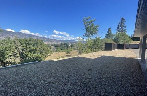 Okanagan-Similkameen House | 2 Bedroom Guest Suite in Peaceful and Quiet Neighborhood