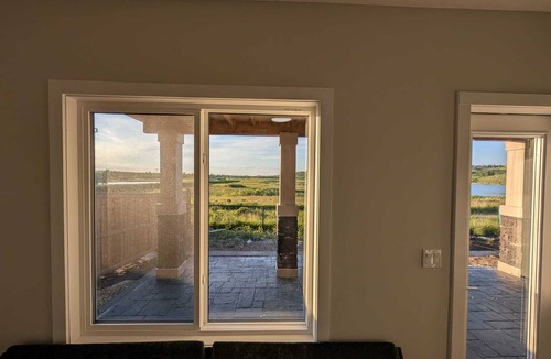 Southeast Calgary Apartment | 2 Bedroom Suite (Contact for Short-stay)