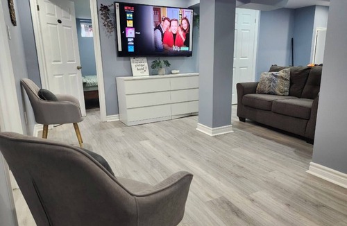 Durham Region Apartment | 2 minutes from Nebs! Chic North Oshawa King Bedroom Unit with Separate Entrance.