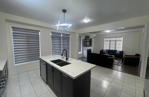 Mount Pleasant House | 2026 VRBO Upscale 6 BEDROOM plus 4 BATH Stay | Space, Comfort & Privacy