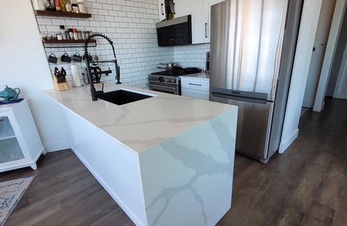 Downtown Vancouver Apartment | 29th Floor Condo in Yaletown. Message me at a.hostacny@gmail.com for details