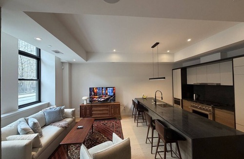 Downtown Halifax Apartment | 2Bed 2.5Bath Pet Friendly Townhouse Downtown Halifax