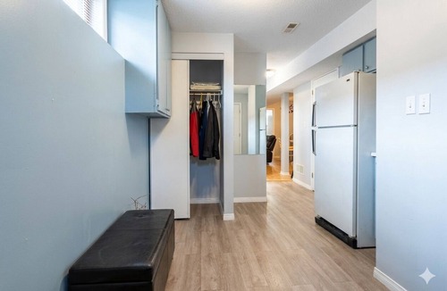 Brantford House | 2BR Basement Suite Kitchen Smart TV Free Parking