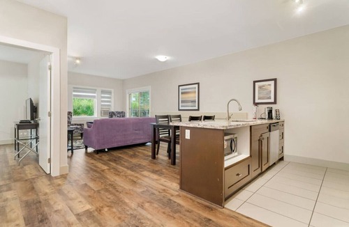 Harrison Hot Springs Apartment | 2BR Condo with Breathtaking Panoramic Views