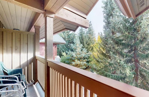 Village North House | 2BR in Symphony, Whistler Village, Complex Hot Tub, Gas Fireplace, Parking, Gondola Shuttle