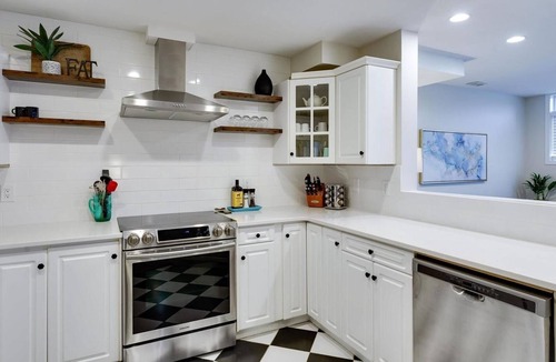 North End Condo | 3 Bedroom at Discovery Bay