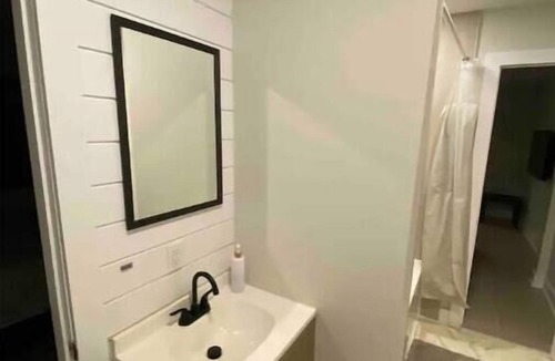 Chapel Hill South House | 3 Bedroom Cozy Family Home, Close to all amenities