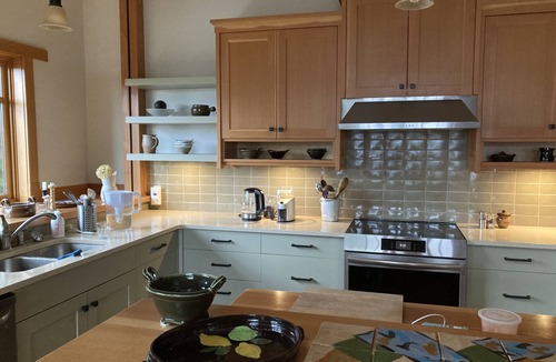 Bowen Island House | 3-bedroom Craftsman house on Bowen Island, 20 minutes by ferry from Vancouver