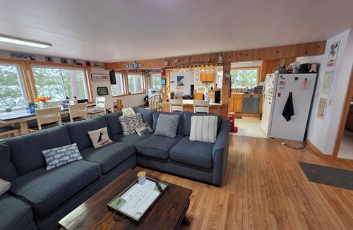 Mount Vernon House | 3-Bedroom House on Beautiful Flying Pond in Mt. Vernon, ME