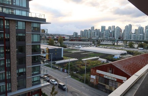 Southeast False Creek Condo | {30Days+} Scorpio Palace - 2 BDR 1 BATH @ Olympic Village