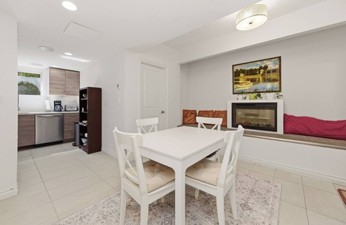 Dunbar House | 3BR Dunbar Family Retreat Near UBC/Transit