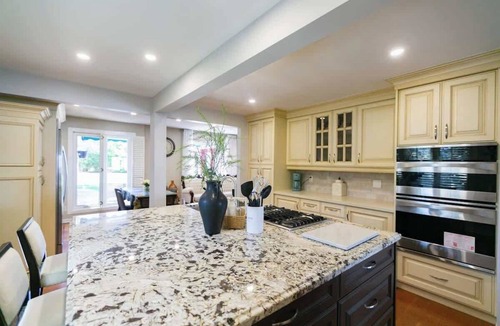 Georgina House | 3BR Lakefront Retreat with Dock, Canoe & Huge Deck