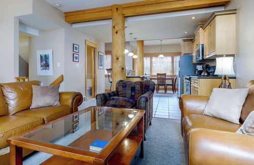 Rossland House | 4 BD/3.5BA Redstone Chalets D