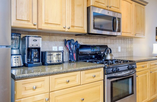 Rossland House | 4 BD/3.5BA Redstone Chalets D