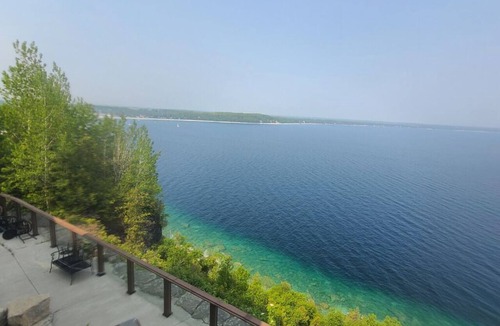 Lion's Head House | 4 Bedroom Estate Home on 300' Cliff: Panoramic views of Georgian Bay
