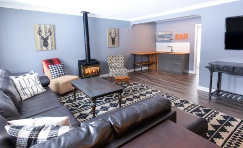 The Blue Mountains Ski Chalet | 4 Bedroom Rustic Chalet