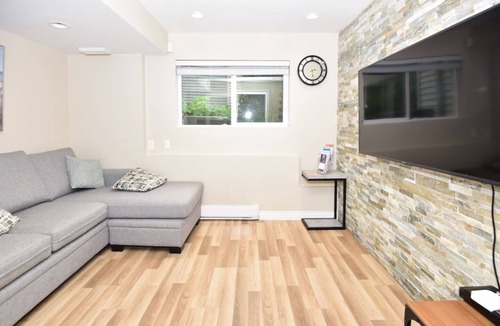 Port Moody House | 4-Beds Guest Suite: Comfort, Convenience and Nature