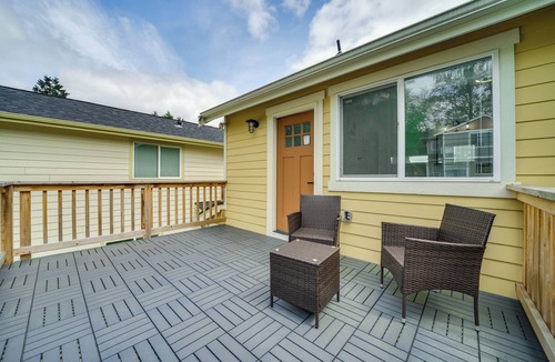 South Tacoma House | 4 Mi to Dtwn: Modern Tacoma Home w/Spacious Yard