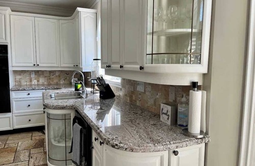 Welland Villa | 5 acre Luxury estate. 15 min from Niagara Falls