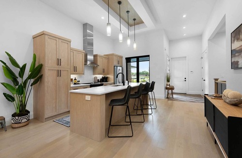 Windsor House | 5-Star Hotel Inspired Home - Gym & Sauna + Arcades - Maintenance Free Living