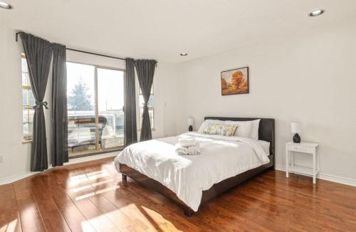 Fraserview Apartment | 5BR Cozy Home Near Airport & Richmond