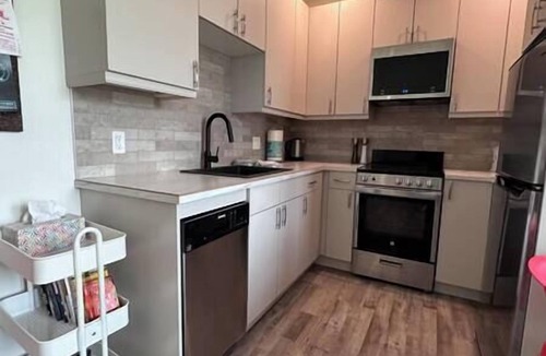 Fernie Hotel | 6 min to Ski Hill/New & Modern/In Town