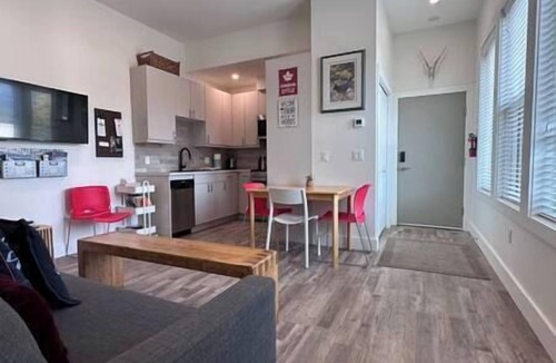 Fernie Hotel | 6 min to Ski Hill/New & Modern/In Town