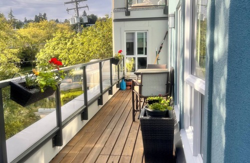 White Rock Condo | 6 month WINTER rental of personal home in East Beach, White Rock, BC, Canada