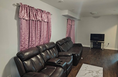 Markham House | A home for a getaway Located in markham with 3 bedrooms and 3 washrooms .