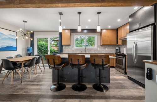 East Kootenay House | Aalto | Hot Tub | Central | 2 Large Decks