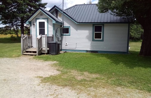 Harrington House | About 1 hour and 15 min from Acadia National Park depending on the traffic.